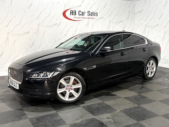 Used Jaguar XE 2018 for sale - 77839629: Photo