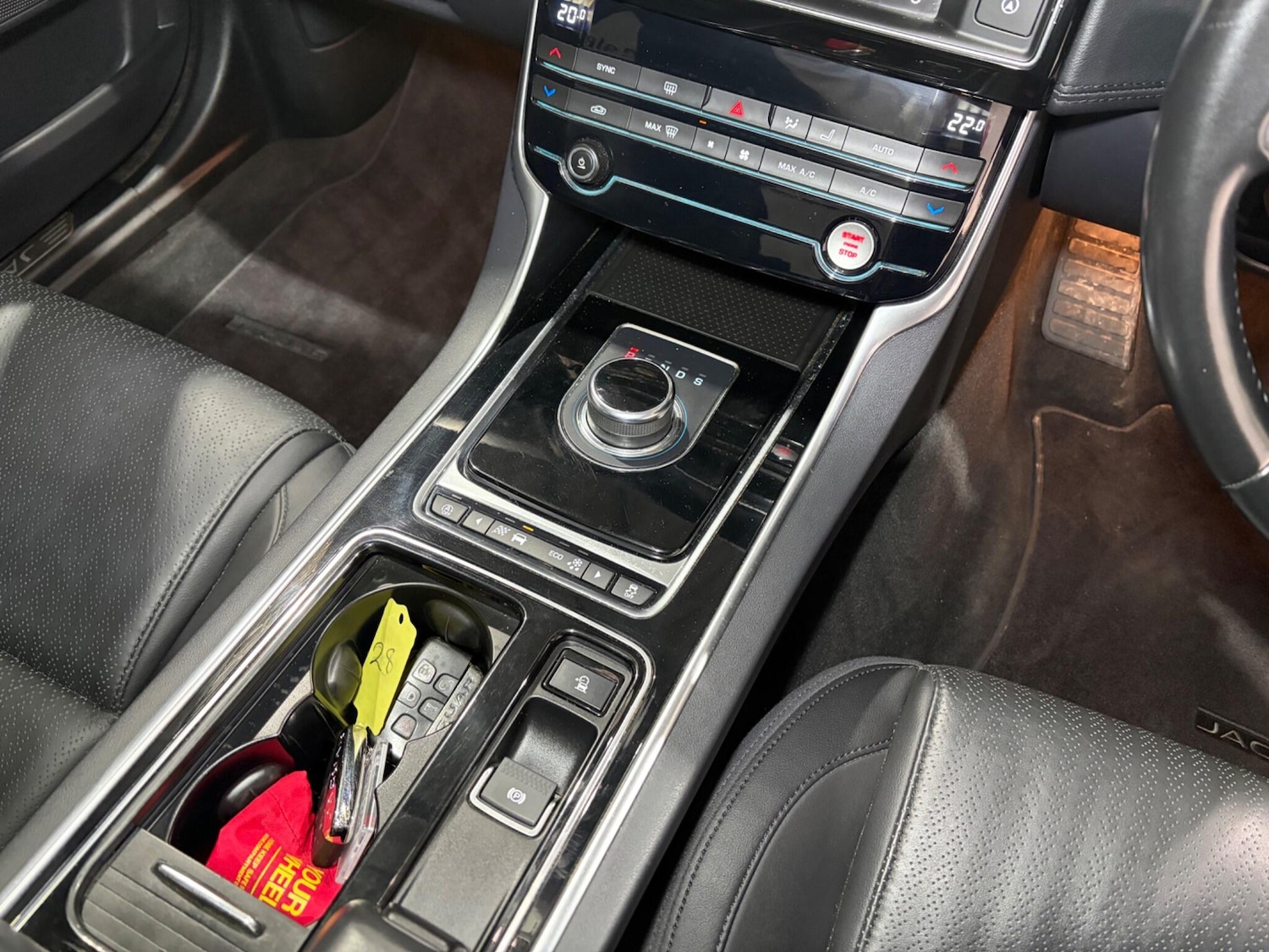 Used Jaguar XE 2018 for sale - 77839629: Photo 23