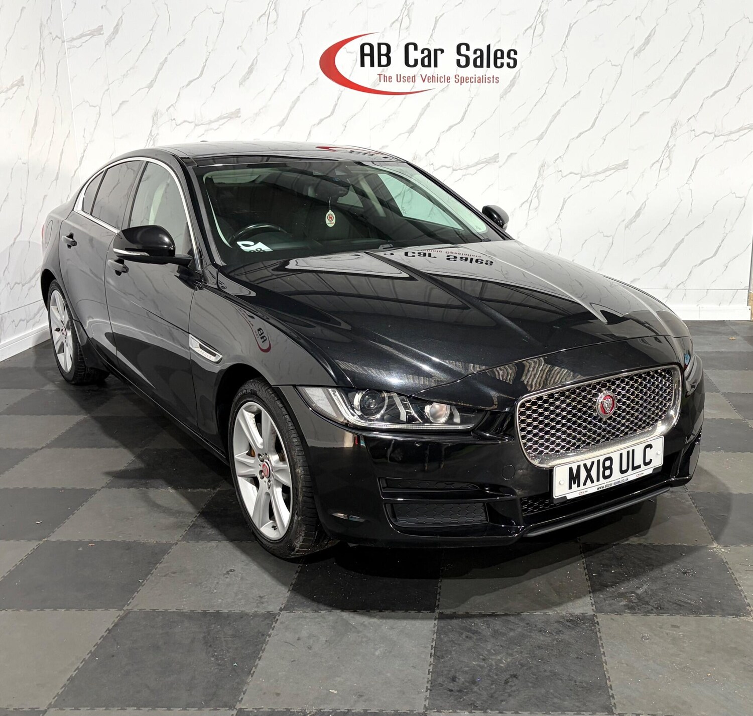 Used Jaguar XE 2018 for sale - 77839629: Photo 7