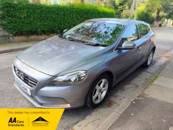 Used Volvo V40 2015 for sale - 74954479: Photo
