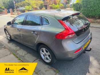 Used Volvo V40 2015 for sale - 74954479: Photo