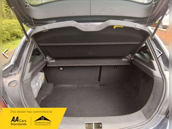 Used Vauxhall Astra 2011 for sale - 76224149: Photo 4