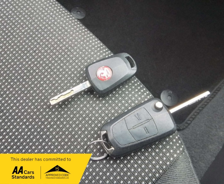 Used Vauxhall Astra 2011 for sale - 76224149: Photo 6