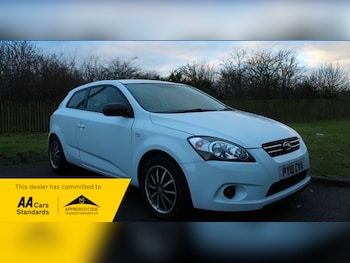 Used Kia Ceed 2010 for sale - 77288732: Photo