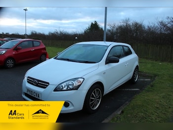 Used Kia Ceed 2010 for sale - 77288732: Photo