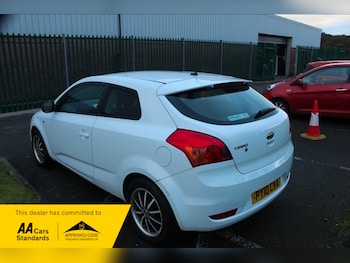 Used Kia Ceed 2010 for sale - 77288732: Photo