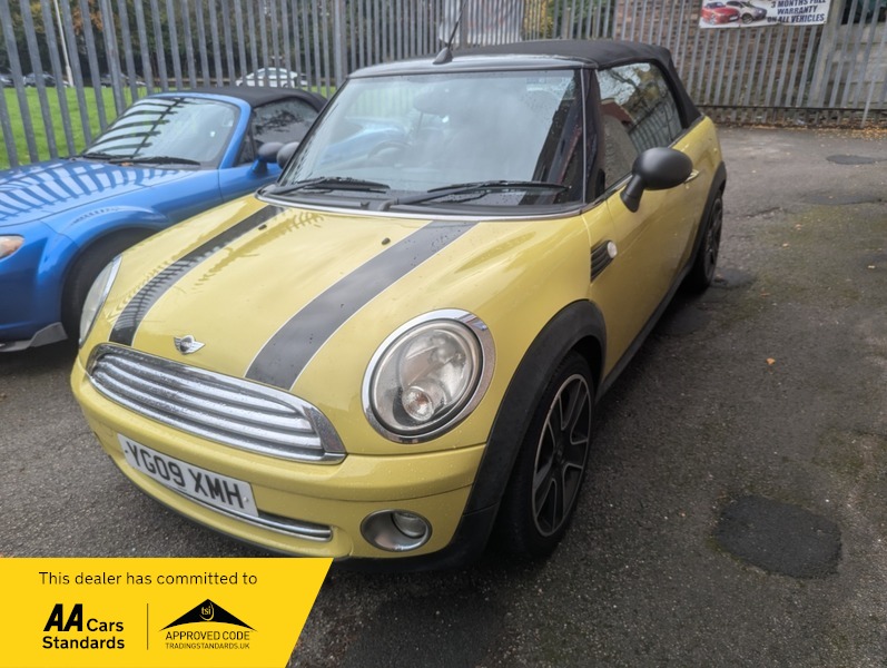 Used MINI Convertible 2009 for sale - 76236379: Photo 2