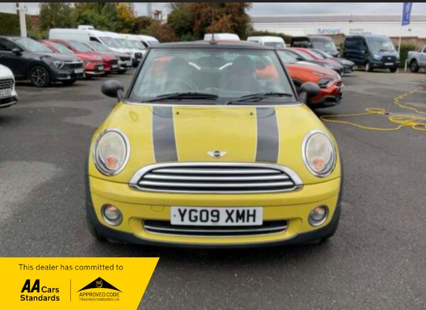 Used MINI Convertible 2009 for sale - 76236379: Photo 2