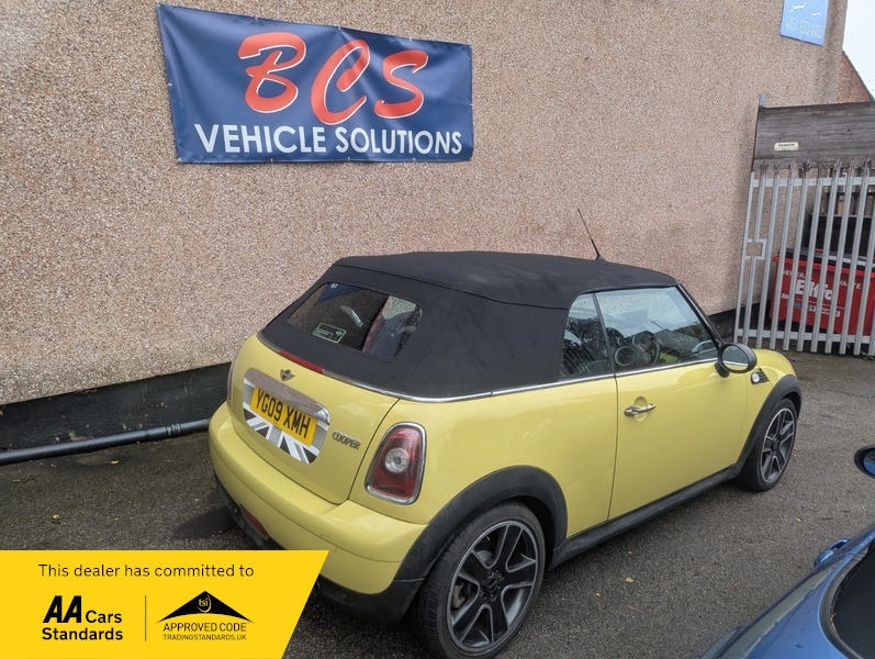 Used MINI Convertible 2009 for sale - 76236379: Photo 3