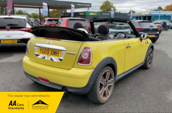 Used MINI Convertible 2009 for sale - 76236379: Photo 4