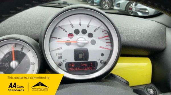 Used MINI Convertible 2009 for sale - 76236379: Photo 9