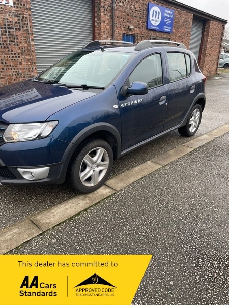 Used Dacia Sandero Stepway 2016 for sale - 77154116: Photo 2