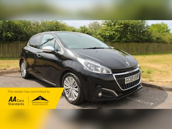 Used Peugeot 208 2016 for sale - 79314302: Photo