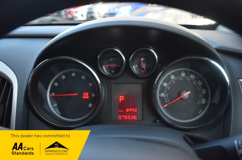 Used Vauxhall Astra 2012 for sale - 77720745: Photo 10