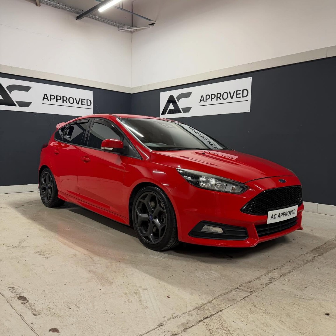 Used Ford Focus 2015 for sale - 77423423: Photo 2