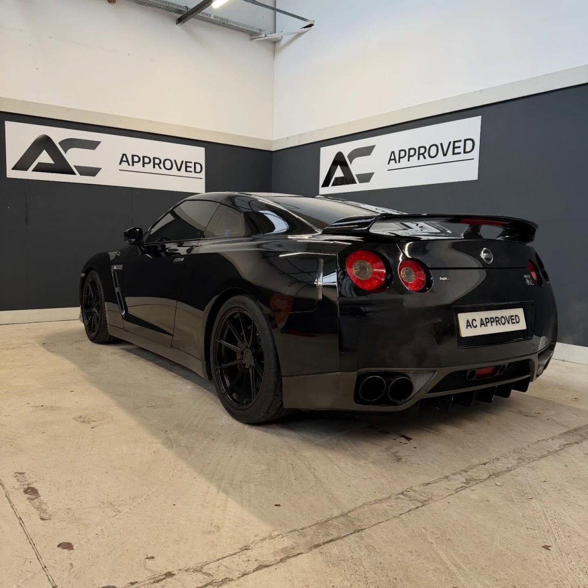 Used Nissan GT-R 2009 for sale - 77423342: Photo 6
