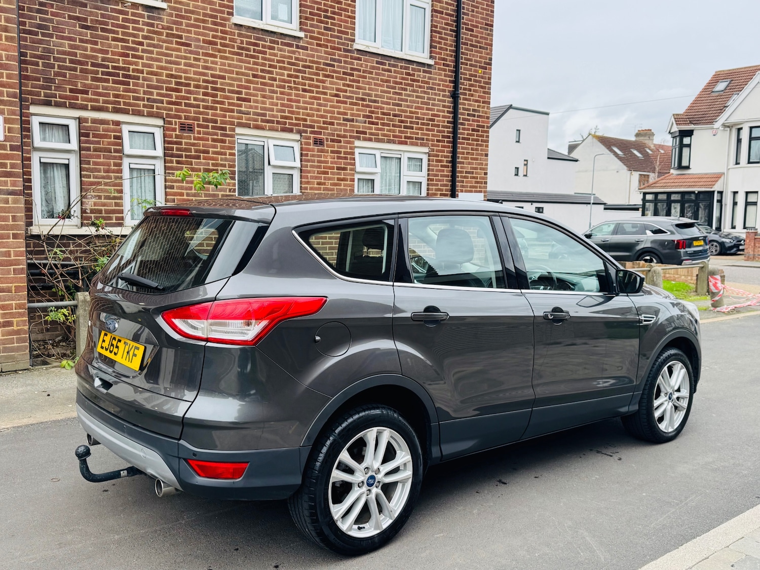 Used Ford Kuga 2015 for sale - 76969840: Photo 3