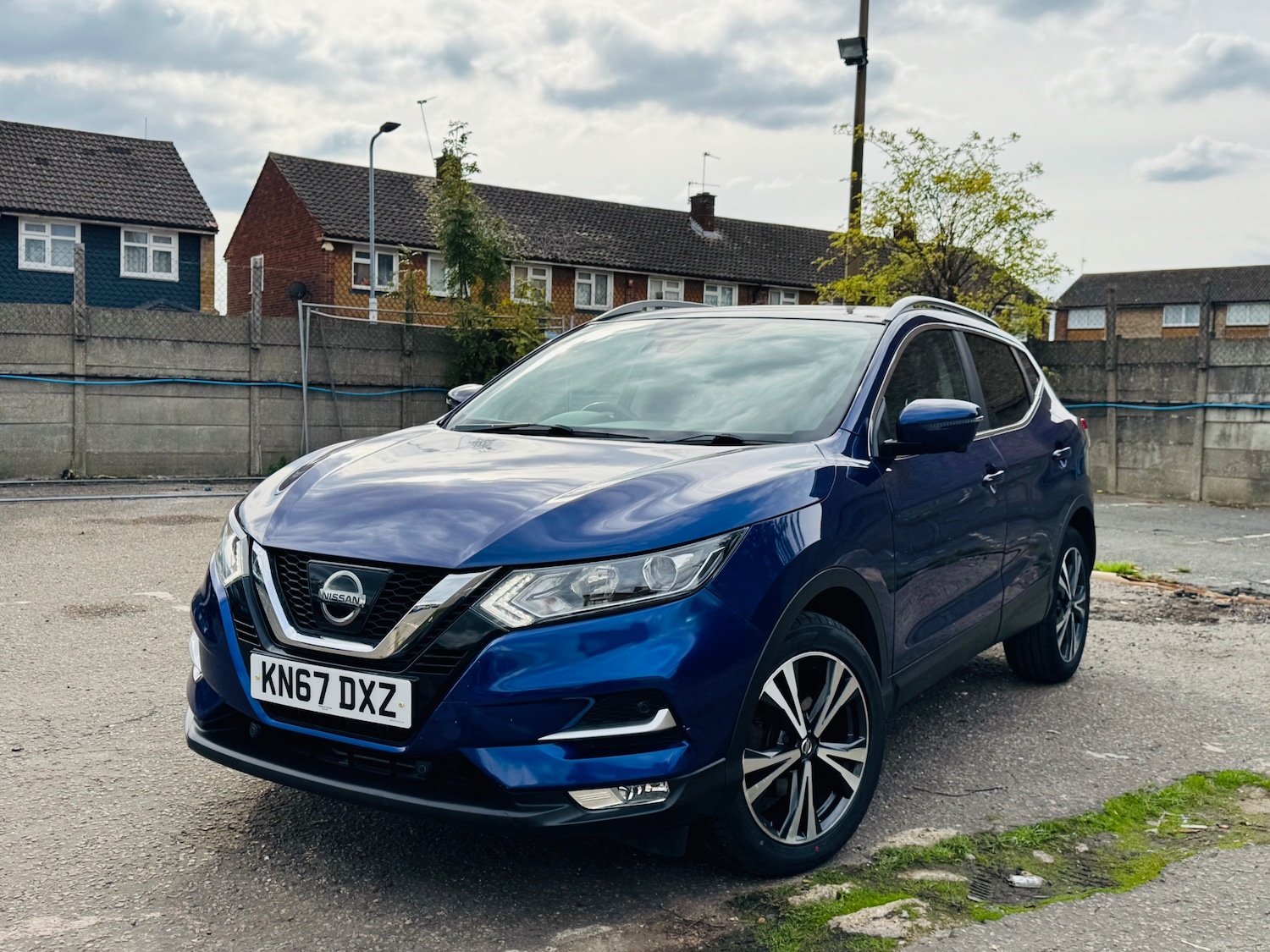 Used Nissan Qashqai 2017 for sale - 76309934: Photo 2