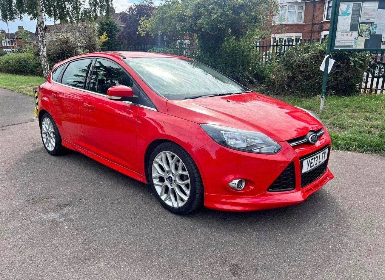 Used Ford Focus 2013 for sale - 76098858: Photo 1