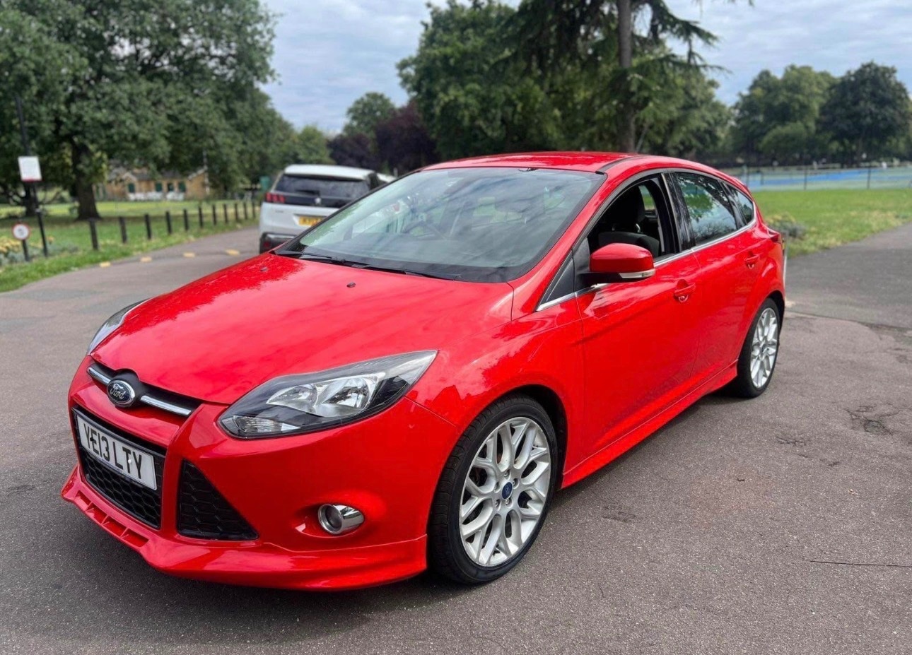 Used Ford Focus 2013 for sale - 76098858: Photo 3