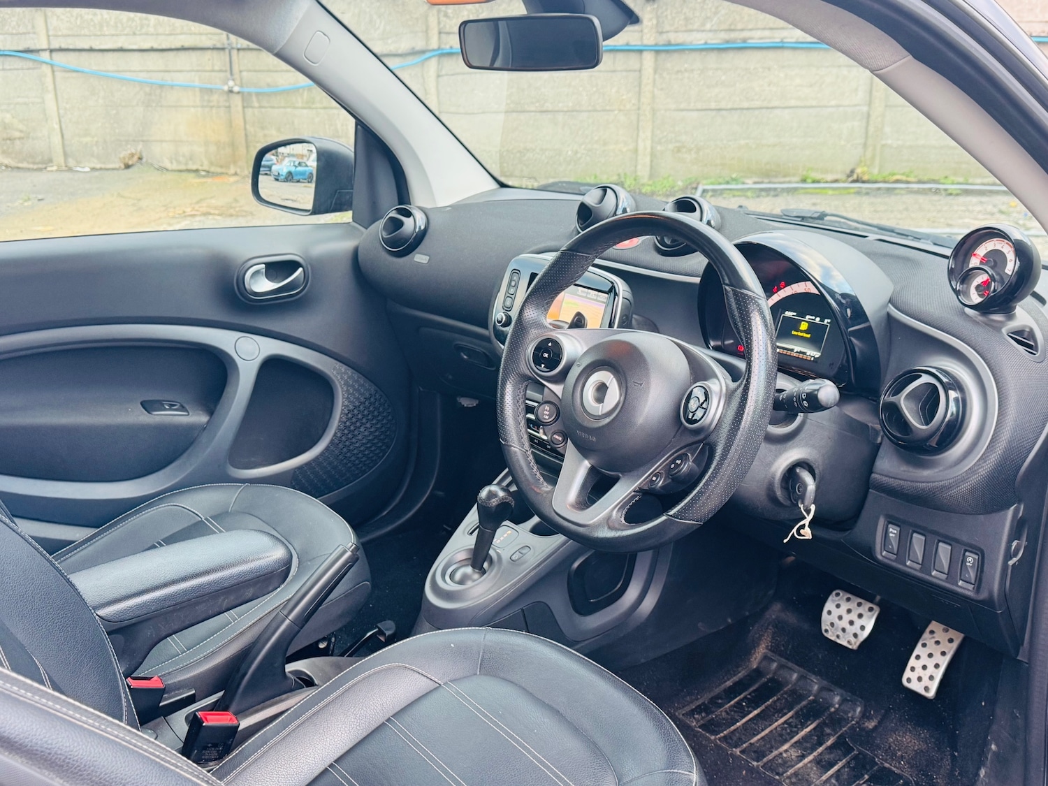 Used smart fortwo 2017 for sale - 76640693: Photo 8