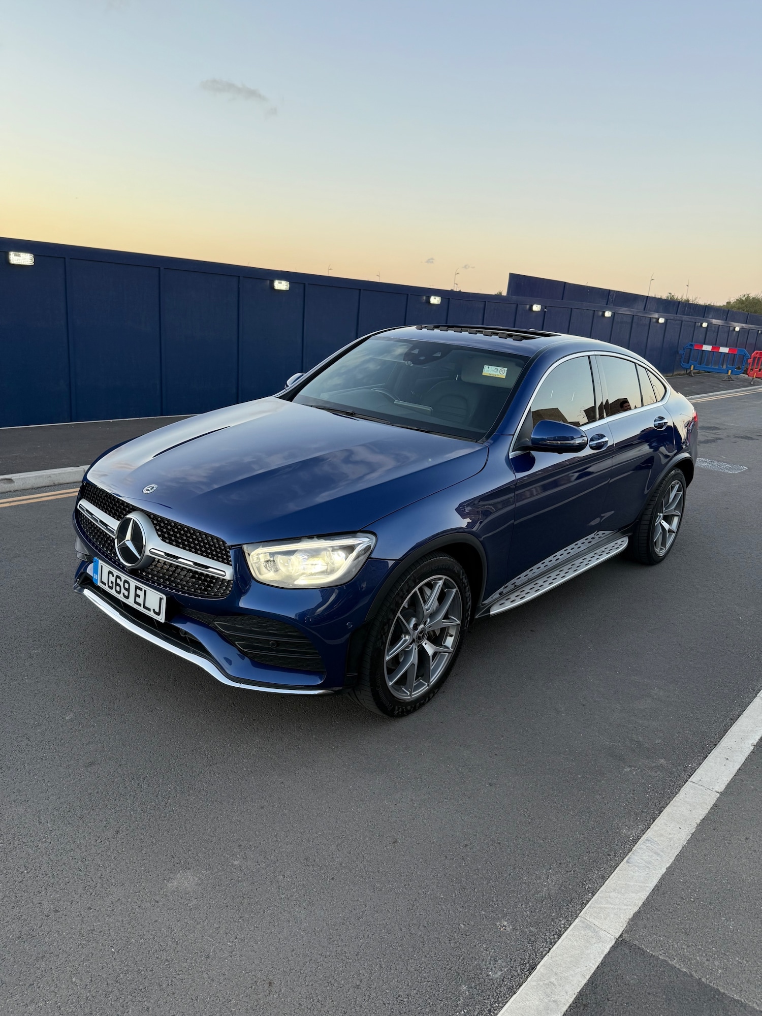 Used Mercedes-Benz GLC 2019 for sale - 76149908: Photo 1