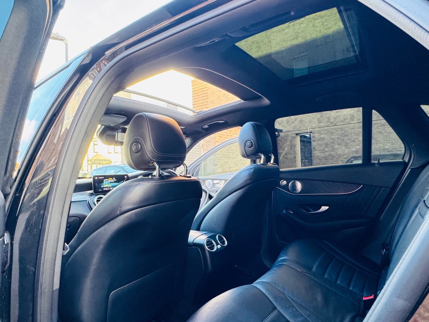 Used Mercedes-Benz GLC 2020 for sale - 76518641: Photo 10