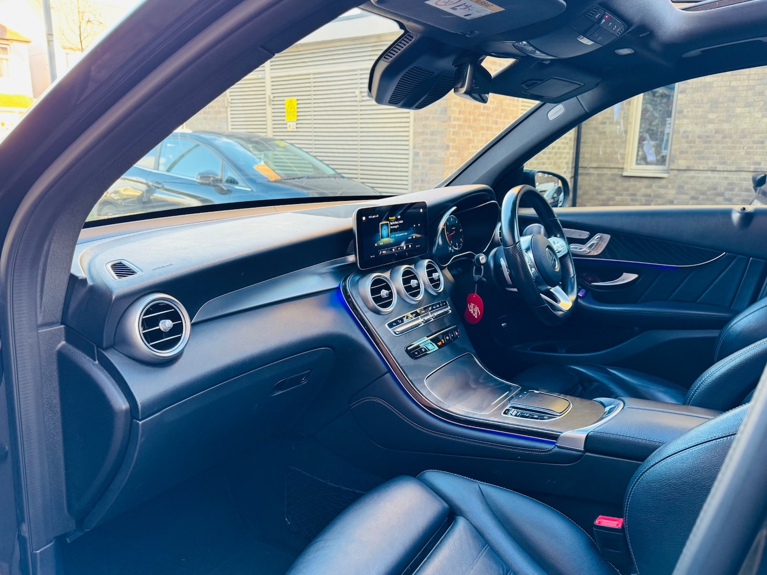 Used Mercedes-Benz GLC 2020 for sale - 76518641: Photo 11