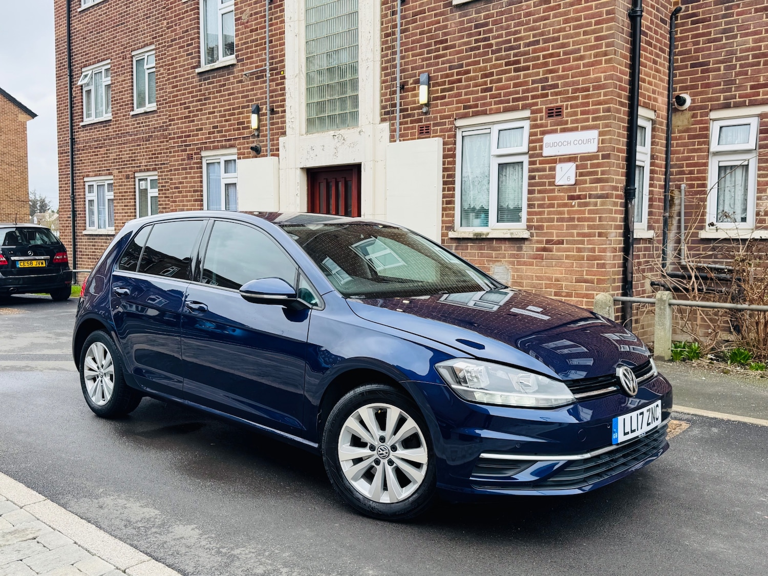 Used Volkswagen Golf 2017 for sale - 77342986: Photo 1