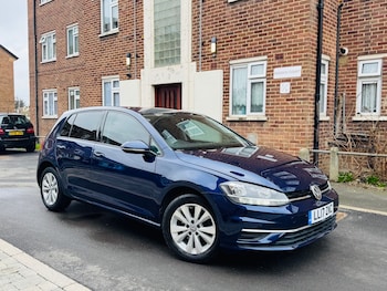 Used Volkswagen Golf 2017 for sale - 77342986: Photo