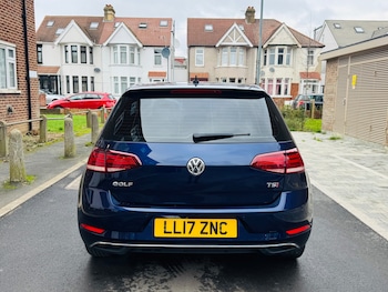 Used Volkswagen Golf 2017 for sale - 77342986: Photo