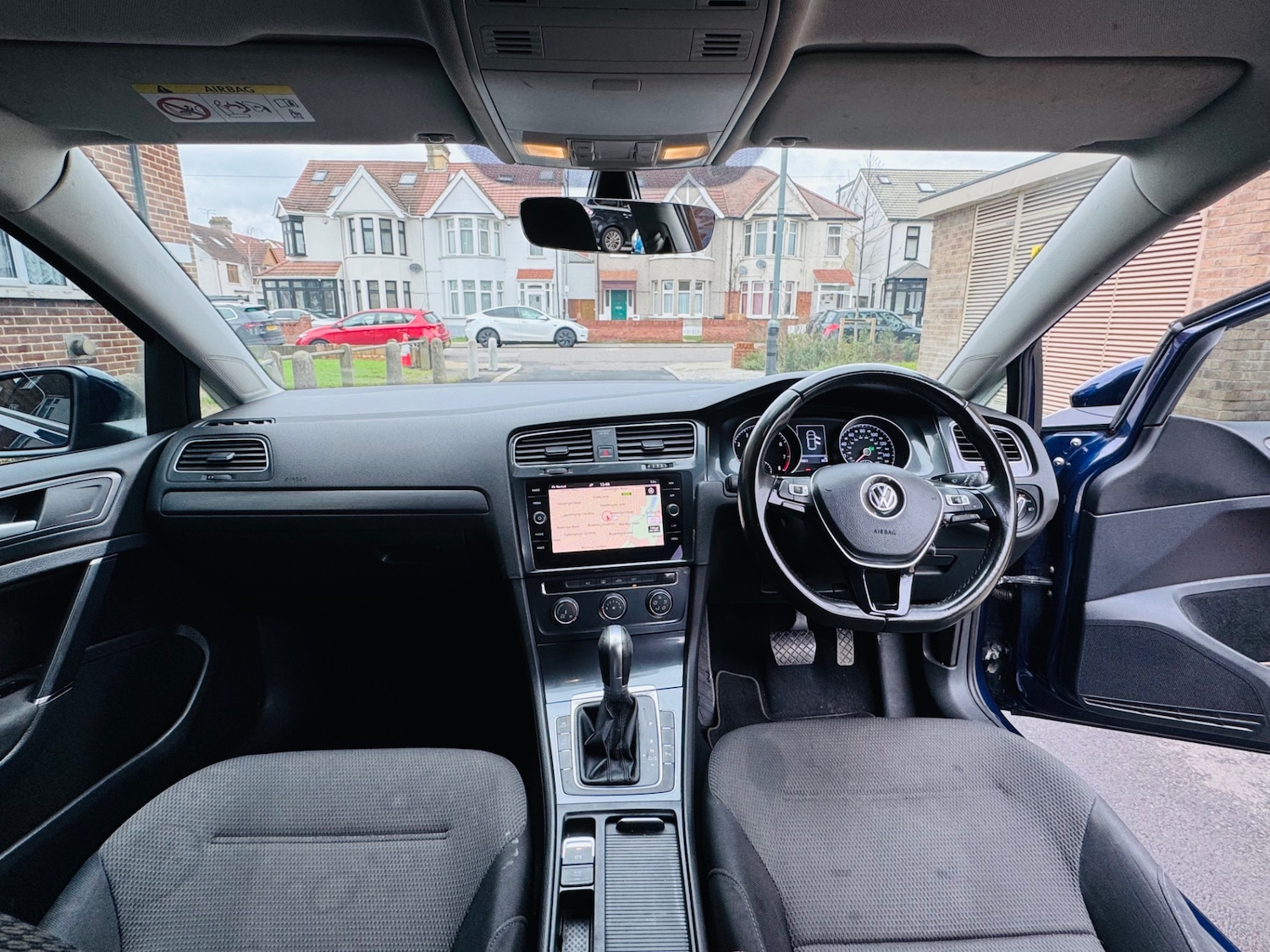 Used Volkswagen Golf 2017 for sale - 77342986: Photo 9