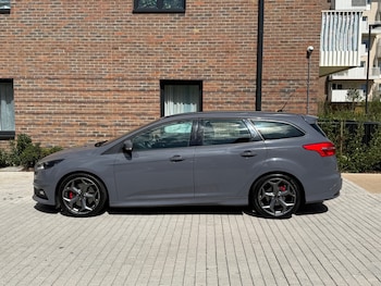 Used Ford Focus 2017 for sale - 79044953: Photo
