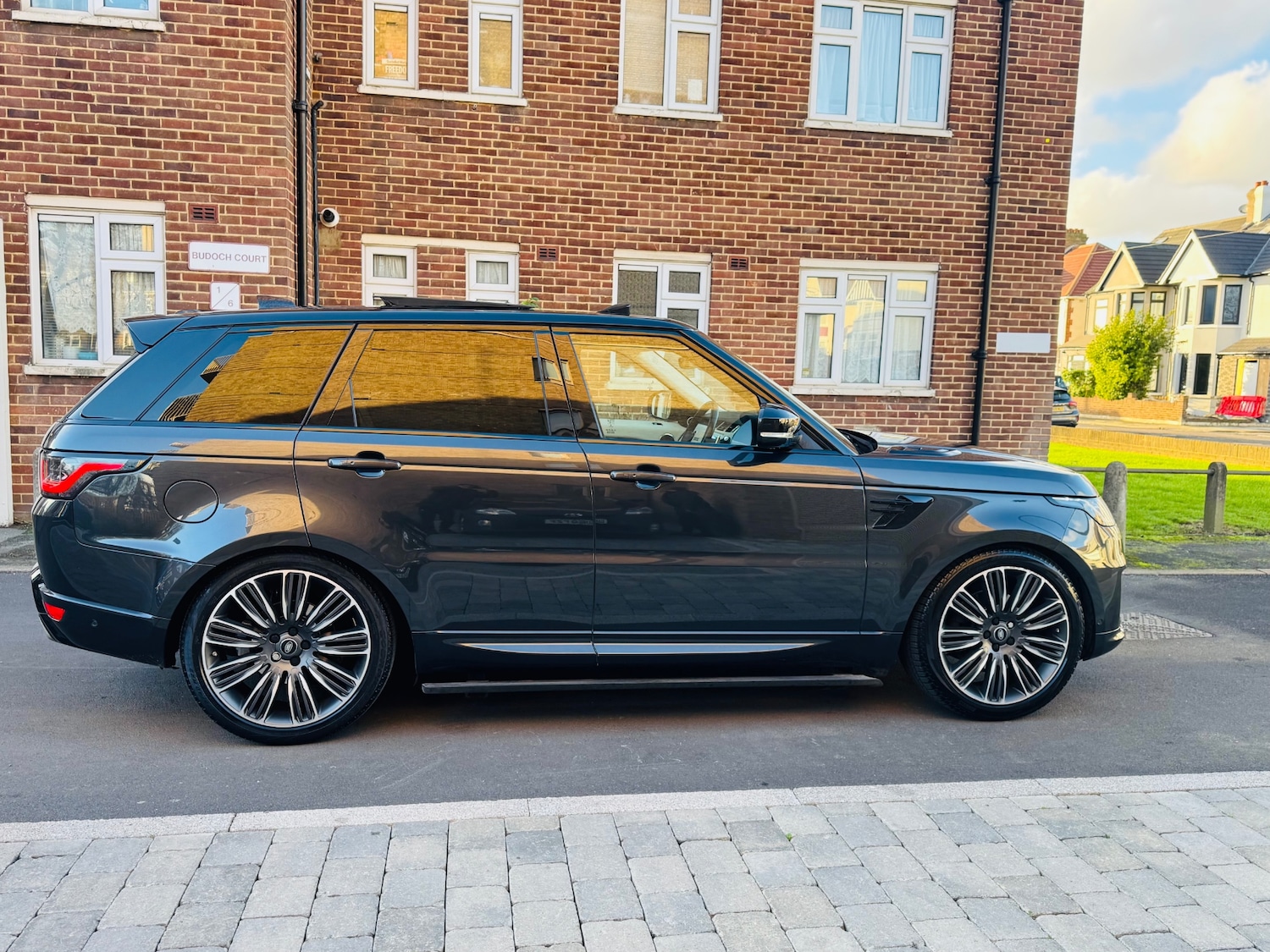 Used Land Rover Range Rover Sport 2019 for sale - 77012434: Photo 2