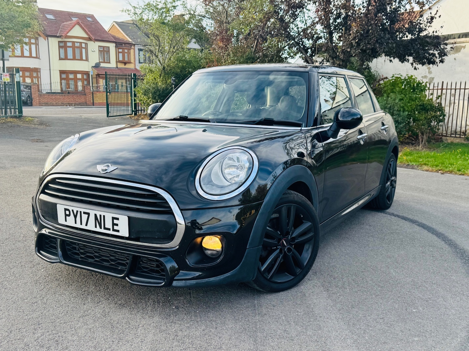 Used MINI Hatch 2017 for sale - 76056174: Photo 1