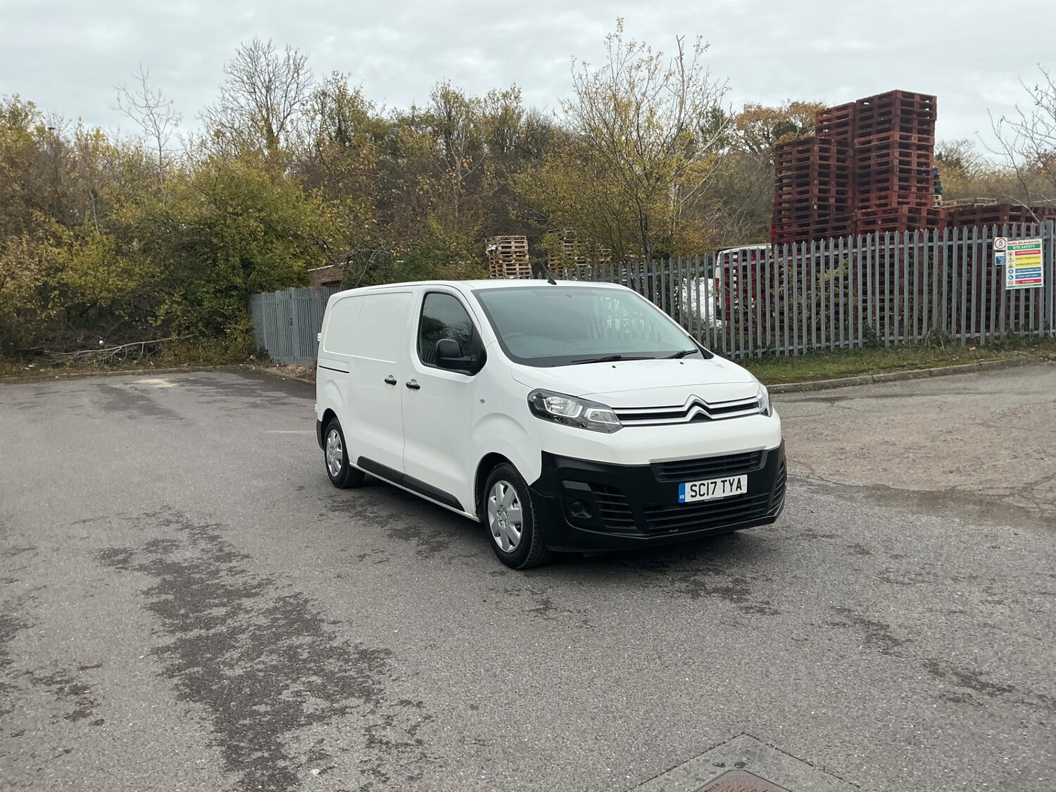 Used Citroen Dispatch 2017 for sale - 76542802: Photo 1
