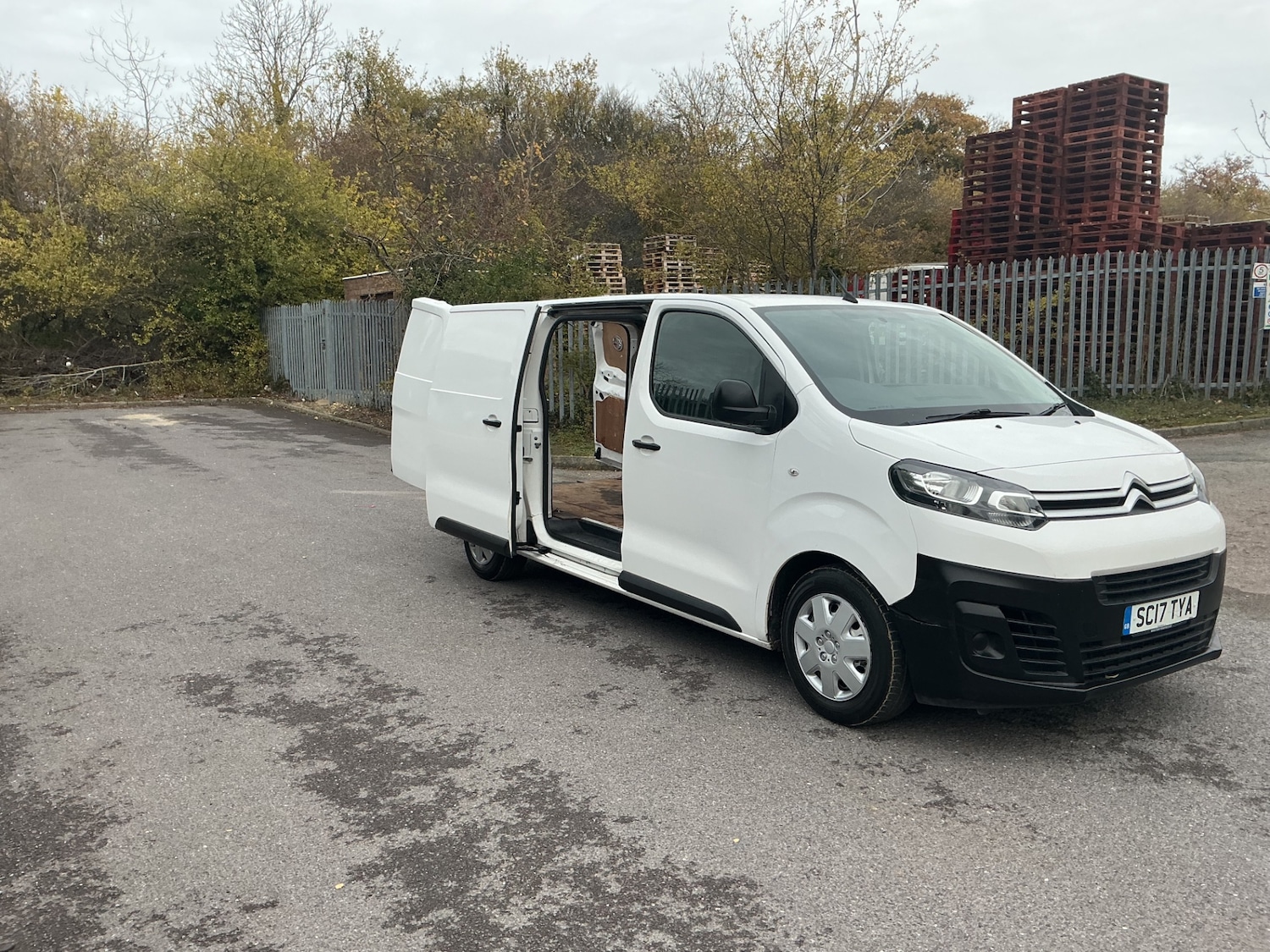 Used Citroen Dispatch 2017 for sale - 76542802: Photo 16