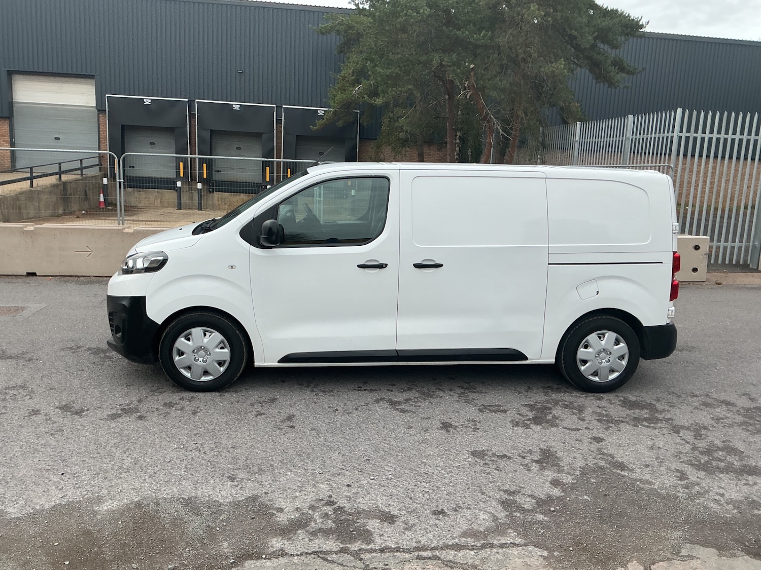 Used Citroen Dispatch 2017 for sale - 76542802: Photo 5