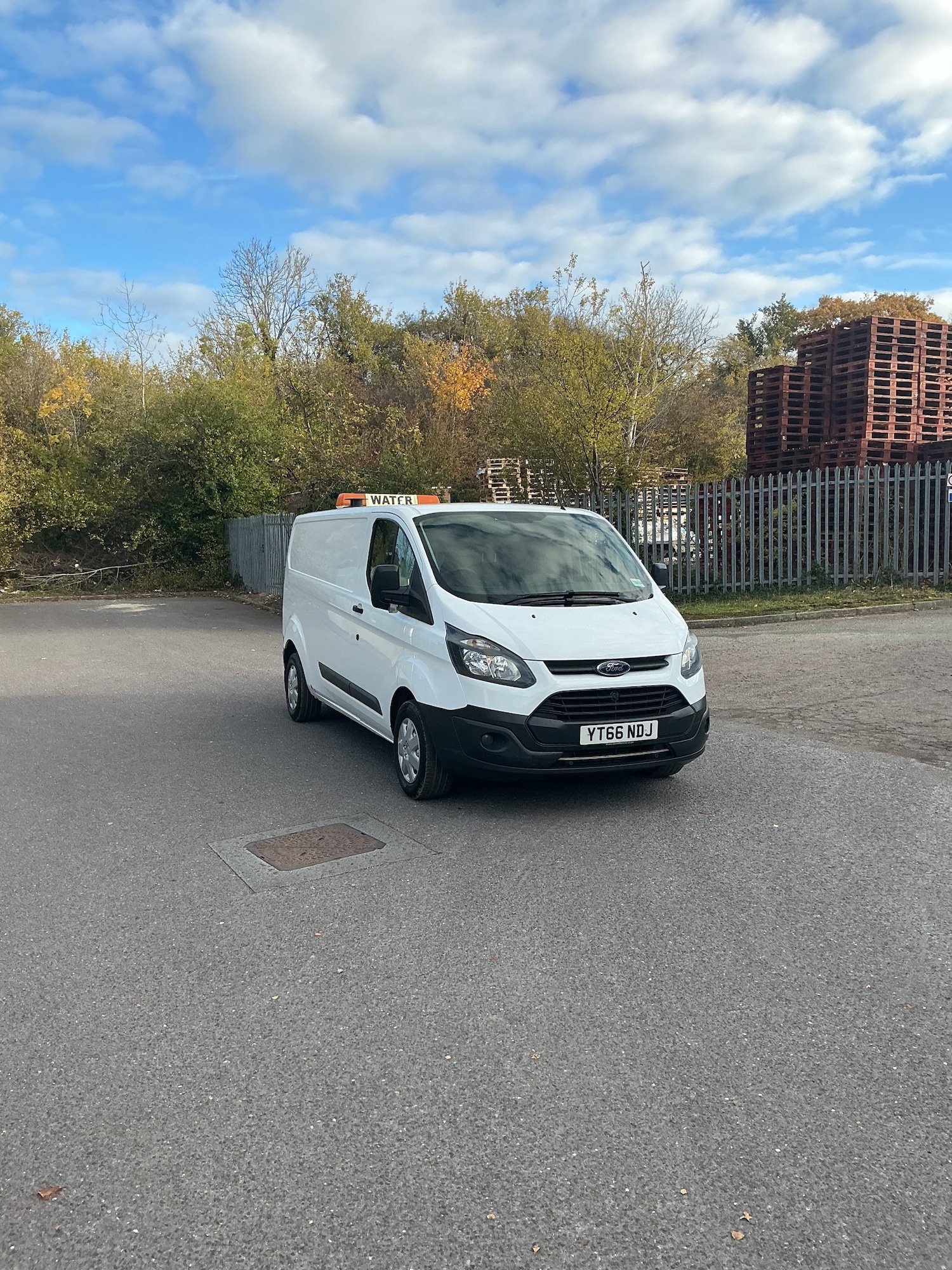 Used Ford Transit Custom 2016 for sale - 76363021: Photo 2