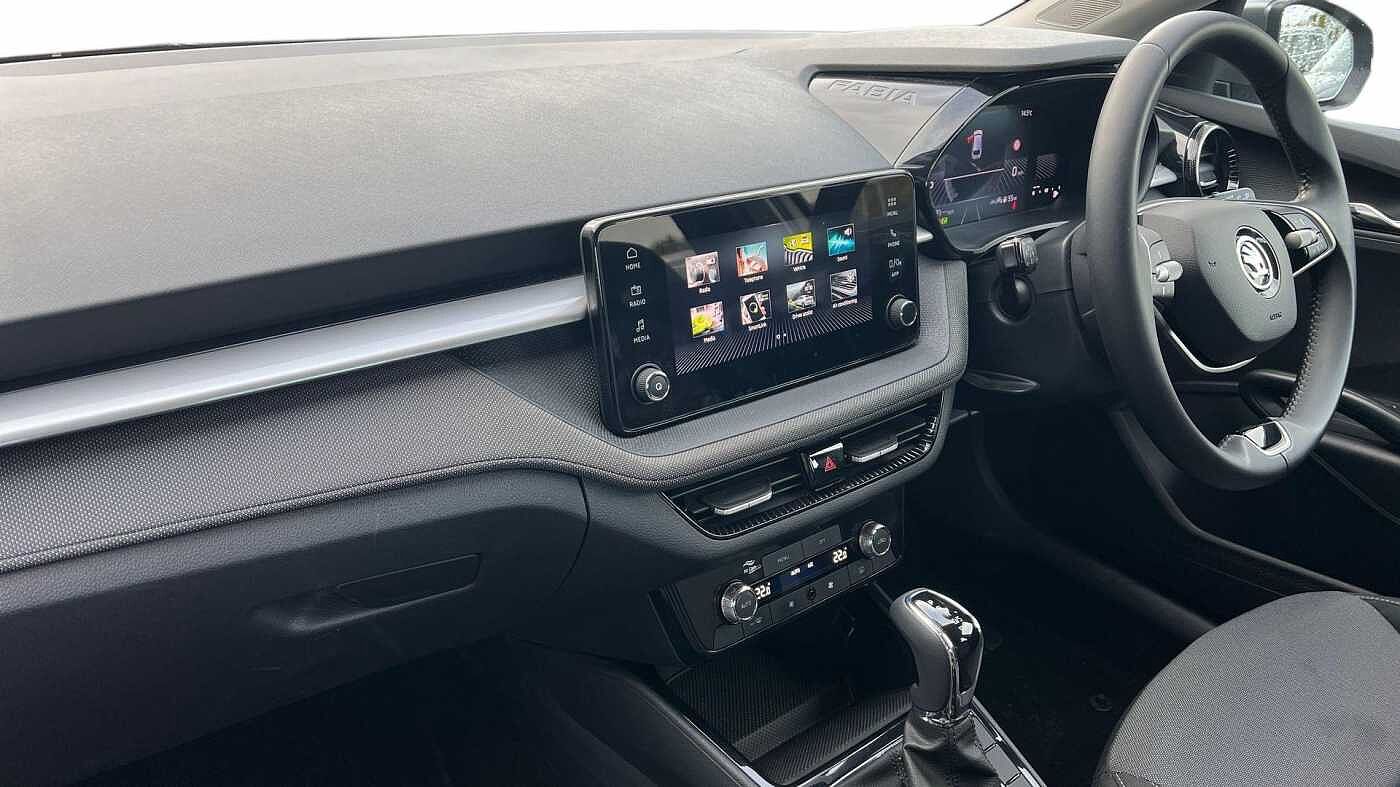 Used Skoda Fabia 2024 for sale - 76676540: Photo 2