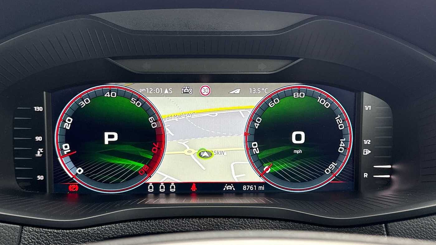 Used Skoda Karoq 2024 for sale - 76677697: Photo 11