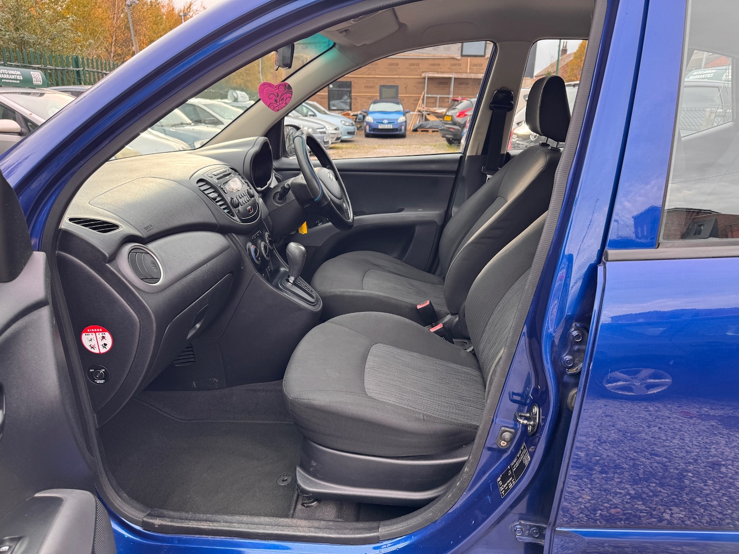 Used Hyundai i10 2012 for sale - 76478287: Photo 13