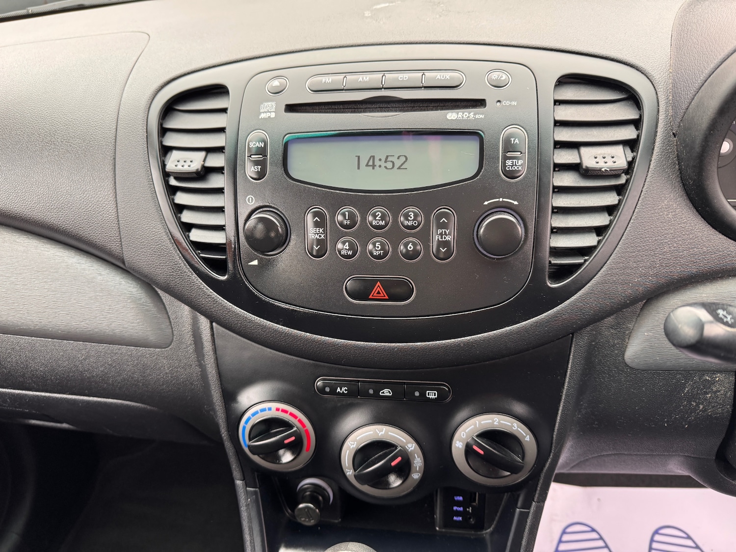 Used Hyundai i10 2012 for sale - 76478287: Photo 22