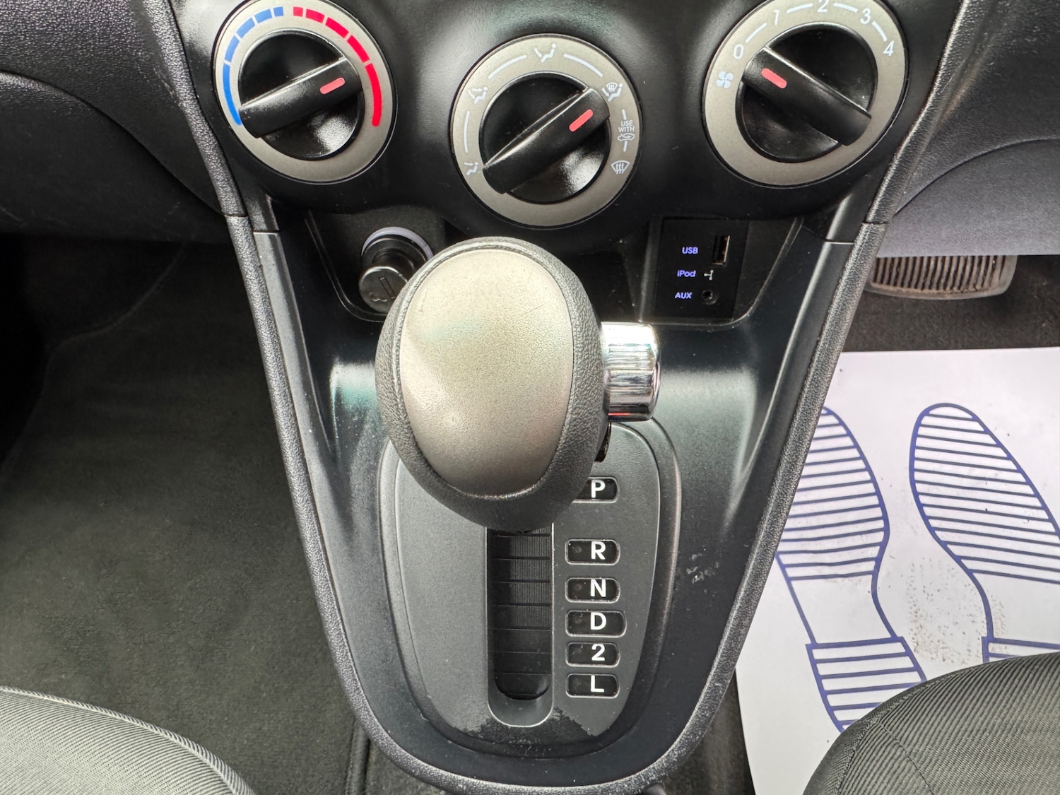 Used Hyundai i10 2012 for sale - 76478287: Photo 23