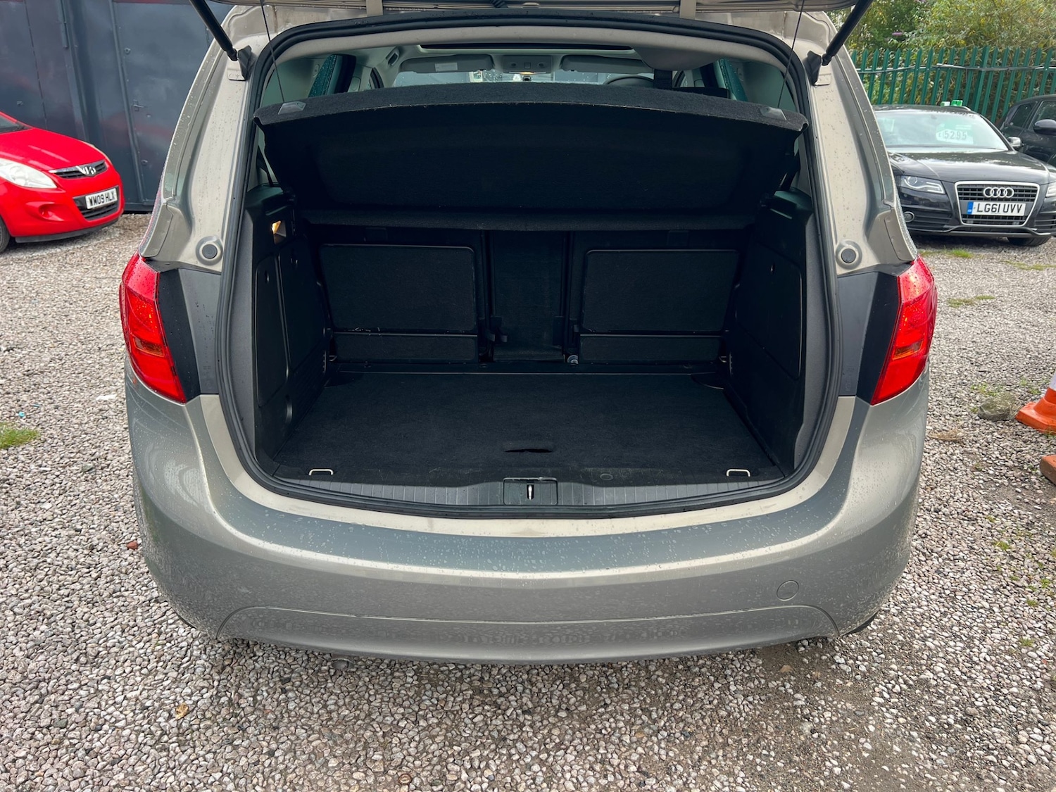 Vehicle 29