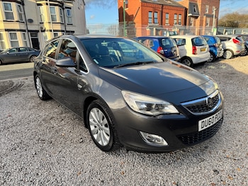 Vauxhall - Astra