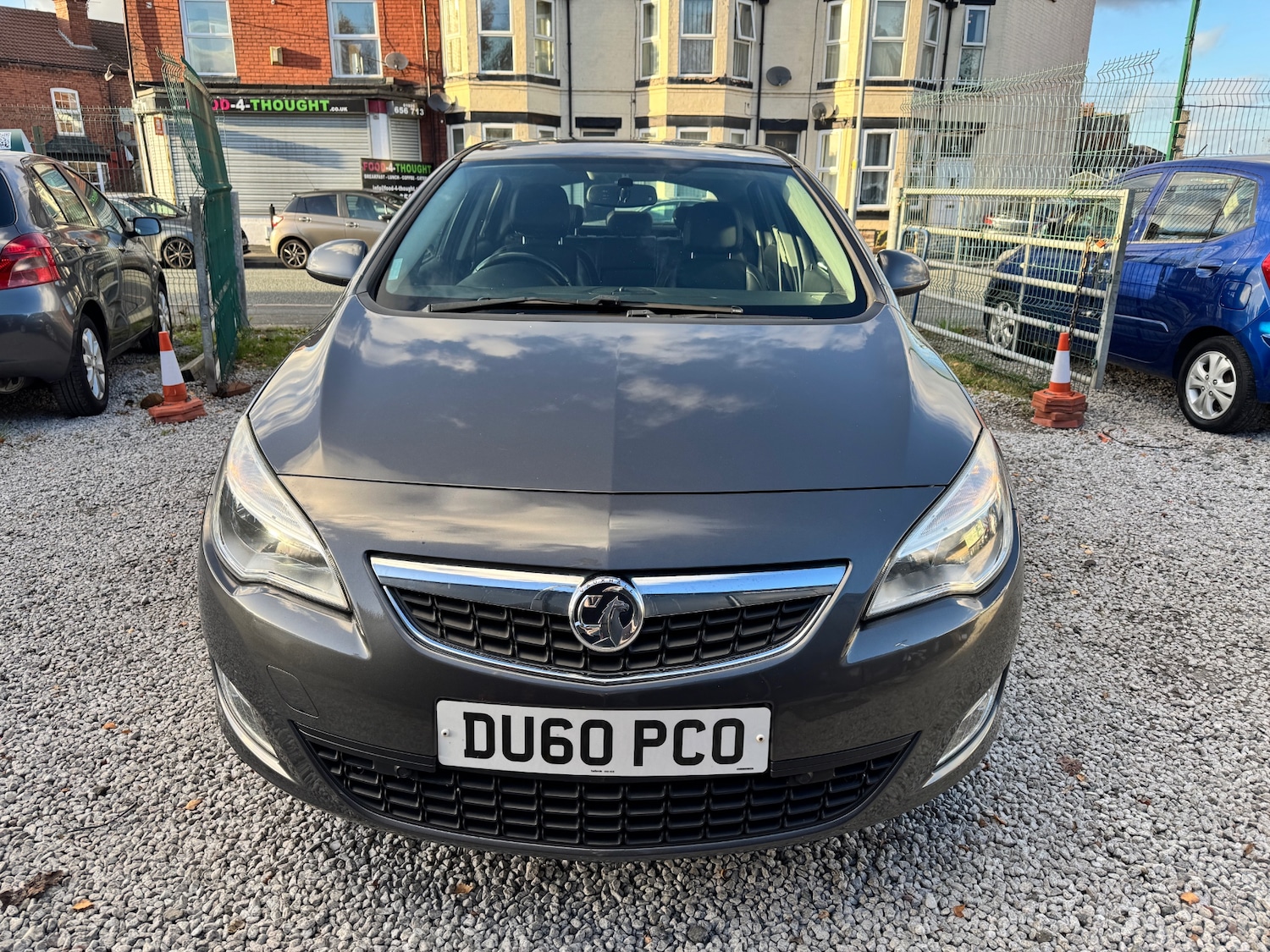 Used Vauxhall Astra 2010 for sale - 76682095: Photo 2