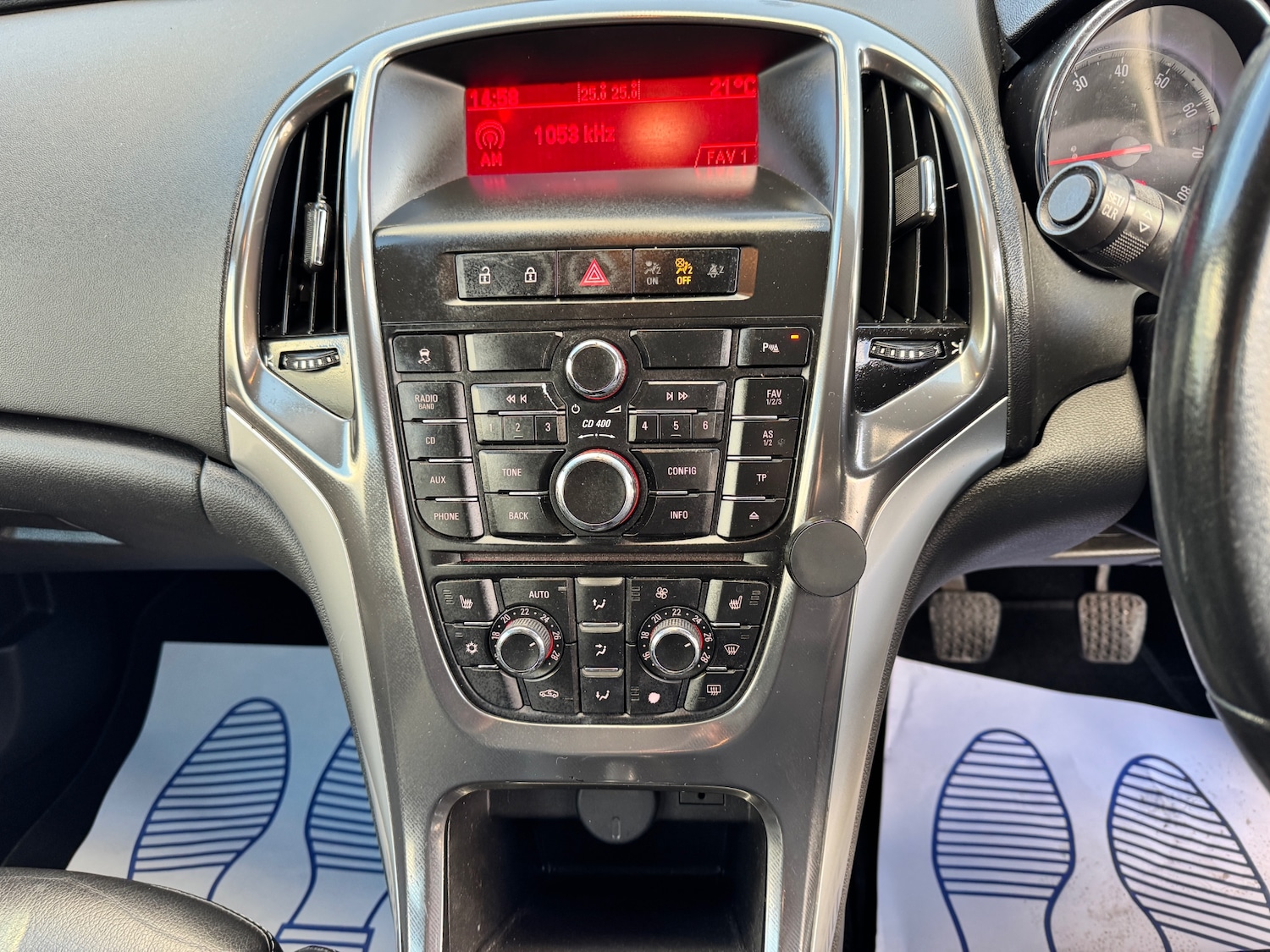 Used Vauxhall Astra 2010 for sale - 76682095: Photo 23