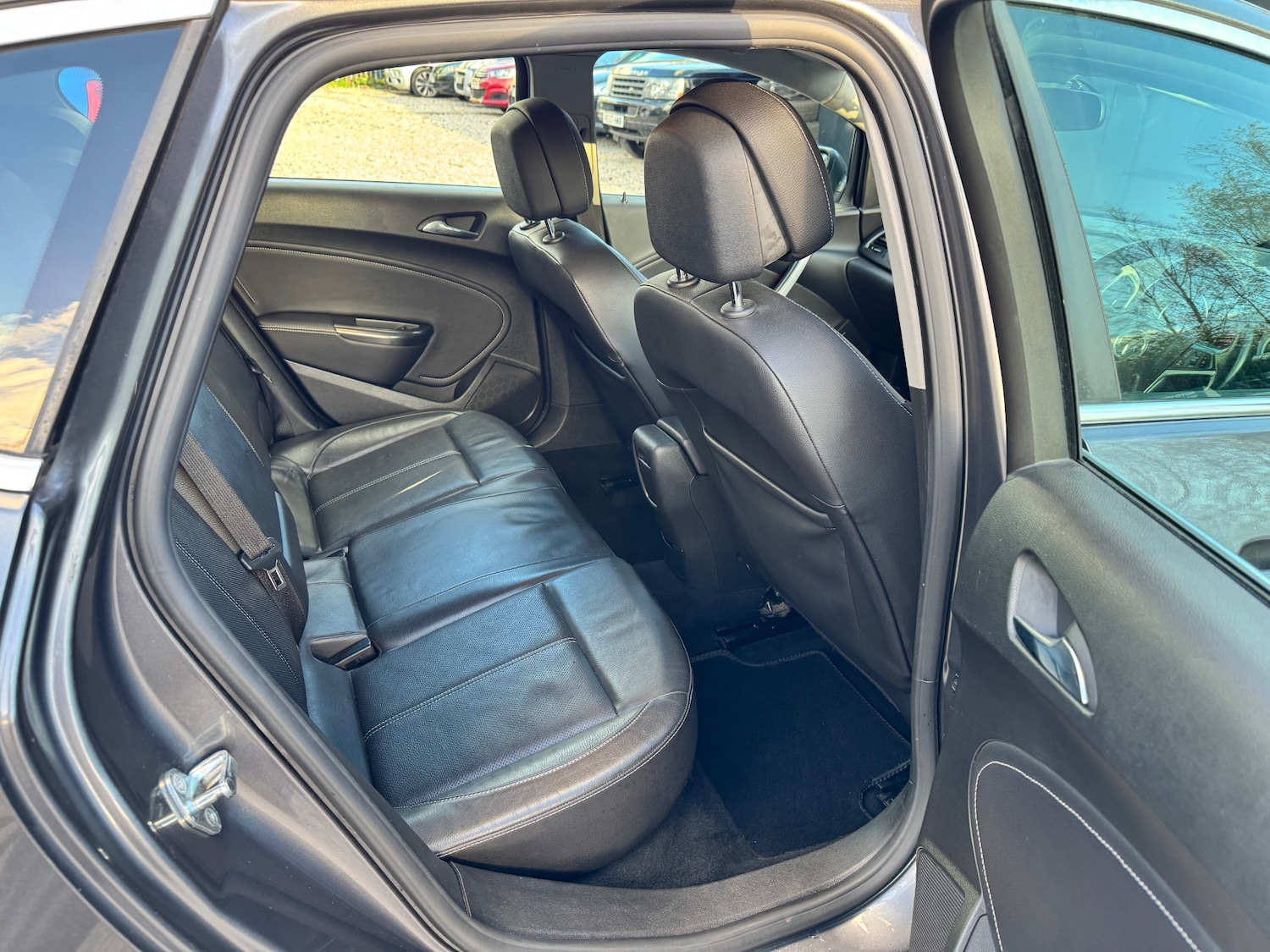 Used Vauxhall Astra 2010 for sale - 76682095: Photo 30