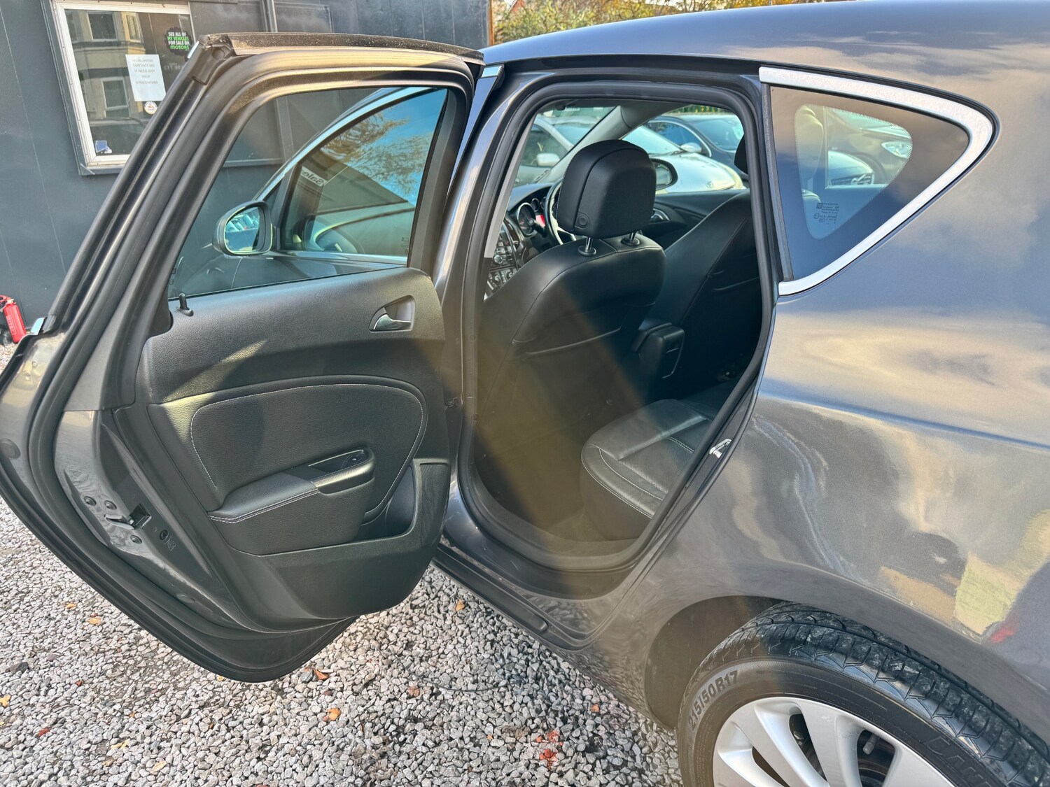 Used Vauxhall Astra 2010 for sale - 76682095: Photo 31